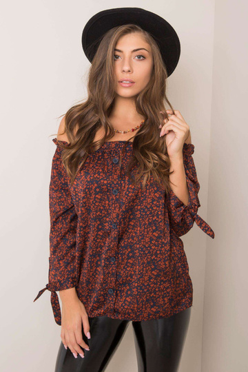 Meresinine ja pruun pluus...