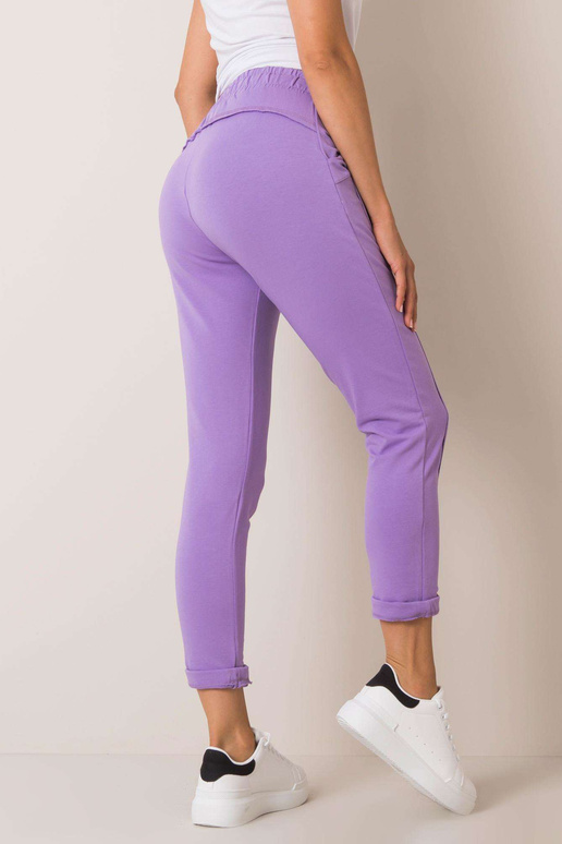 Lillad püksid Ligipääsetav Lillad püksid Ligipääsetav