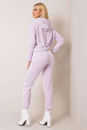 Helelilla veluurkomplekt...