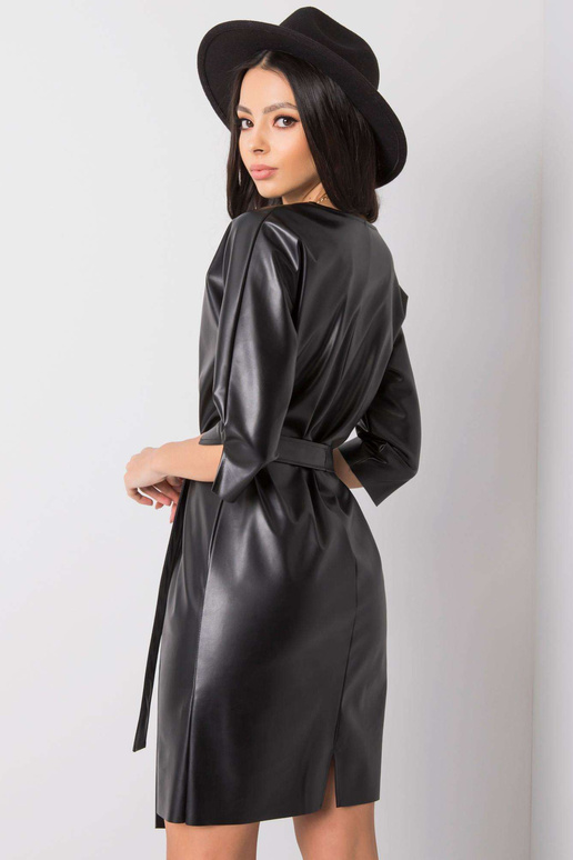 Must keskkonnasõbralik nahast kleit