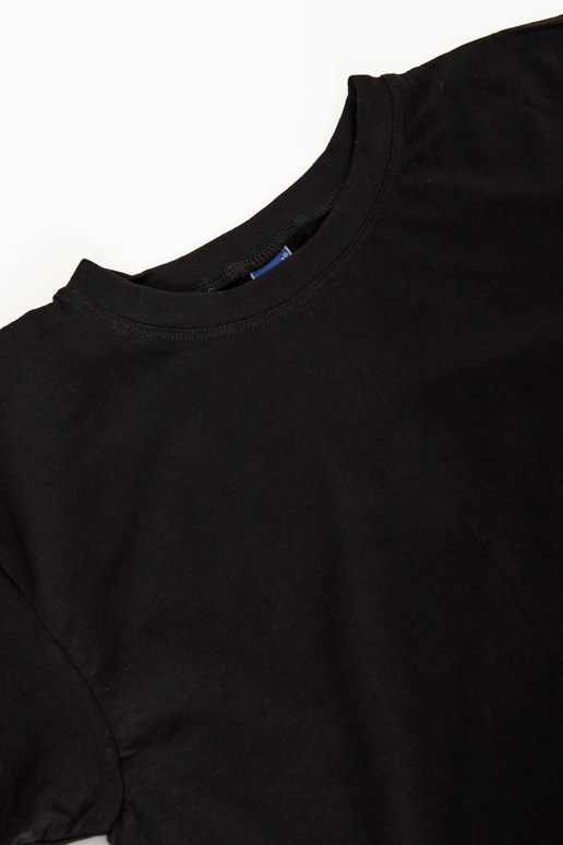 Must Neil meeste T-särk