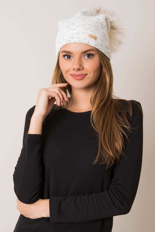 Ecru naiste müts pompooniga RUE PARIS