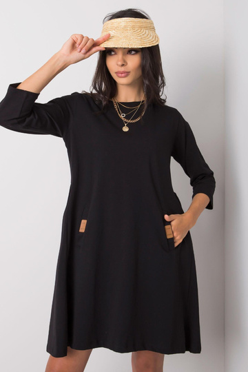 Naiste must Dalenne...