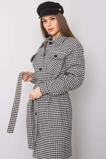 Tori valge ja must mantel