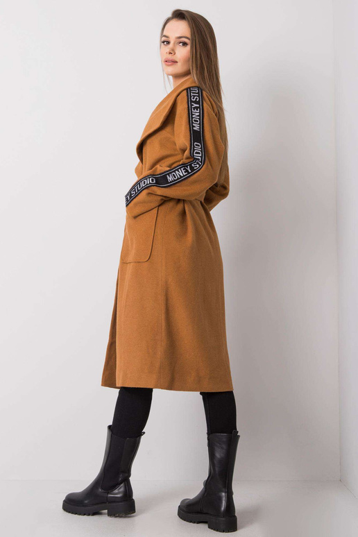 Danni helepruun mantel