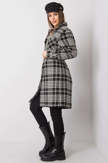 Elina must-valge ruuduline...