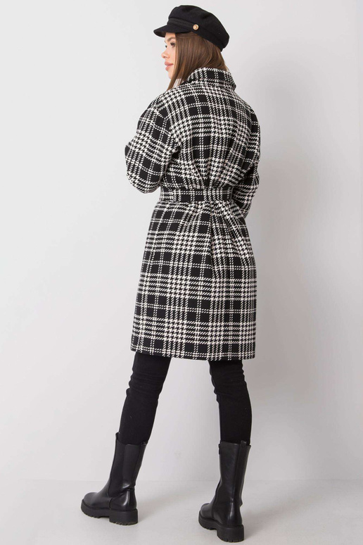 Elina must-valge ruuduline mantel Elina must-valge ruuduline mantel