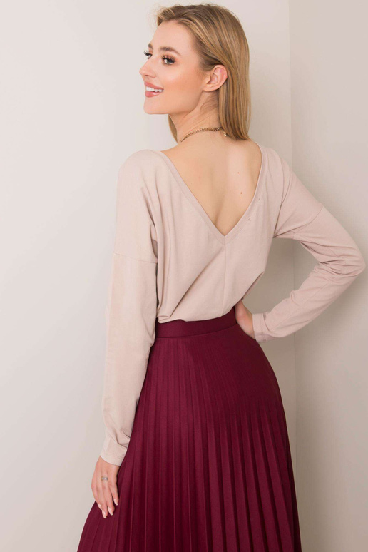 Beež pluus Larissa Beež pluus Larissa