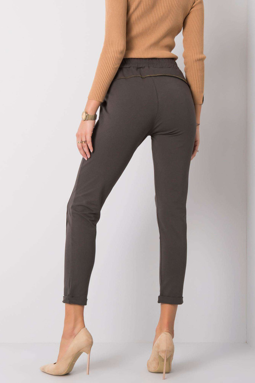 Riviera tumedad khakivärvi püksid