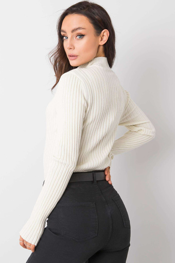 Ecru kaelusega kampsun...