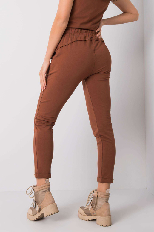 Pruunid püksid Ligipääsetav Pruunid püksid Ligipääsetav