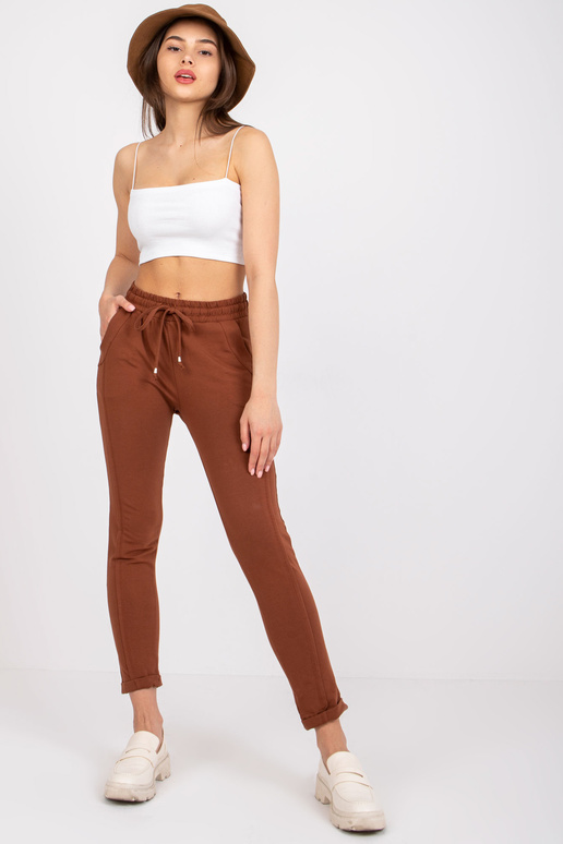 Pruunid püksid Ligipääsetav Pruunid püksid Ligipääsetav