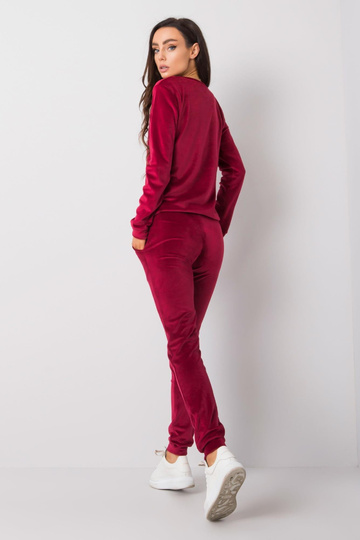 Burgundia veluurkomplekt...