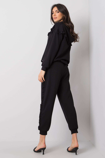 Must volangidega komplekt... 2