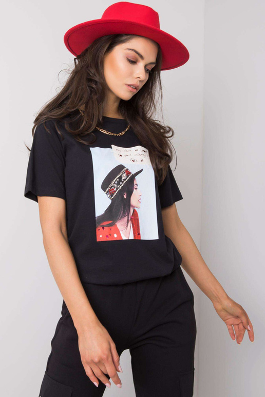 Must põhjapoolse aplikatsiooniga T-särk Must põhjapoolse aplikatsiooniga T-särk