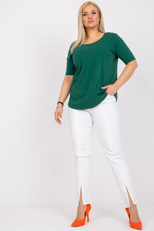 Tumeroheline suures suuruses...