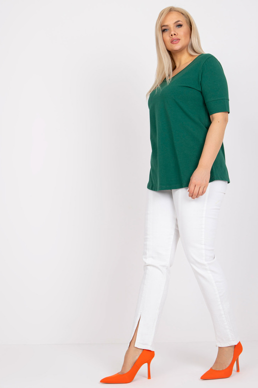 Tumeroheline suures suuruses...