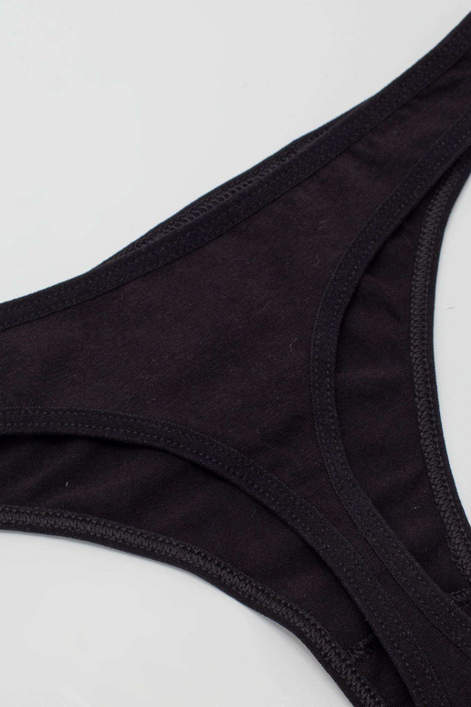 Naiste mustad stringid