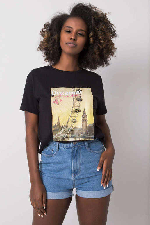 Must Yuna aplikatsiooniga T-särk Must Yuna aplikatsiooniga T-särk