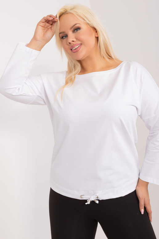 Valge pluss suuruses puuvillane pluus...