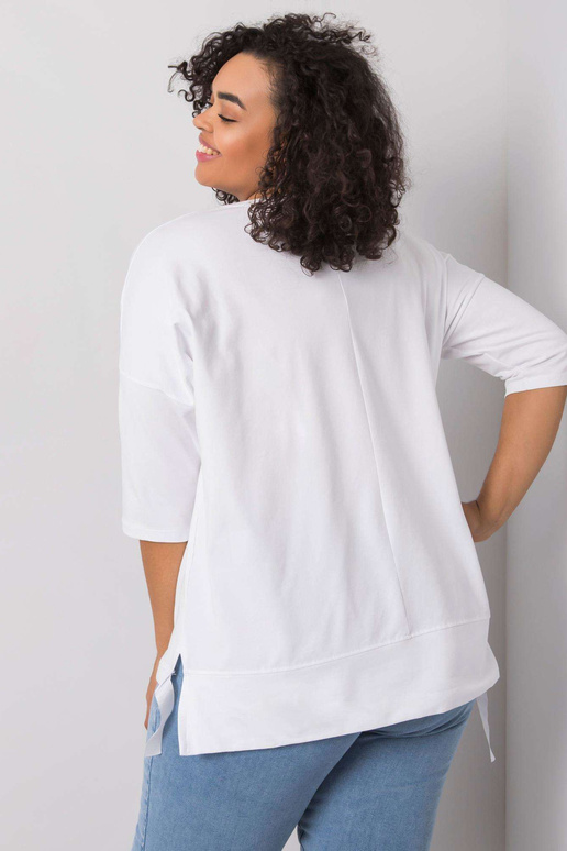 Valge Cassia aplikatsioonidega pluus