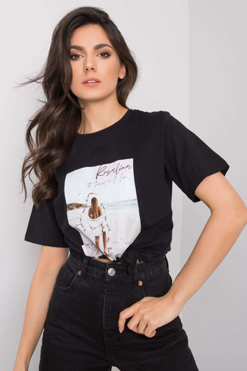 Must reisitrükiga T-särk