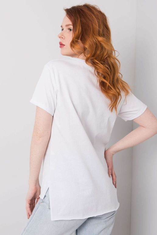 Valge Evelyni aplikatsiooniga T-särk... Valge Evelyni aplikatsiooniga T-särk...