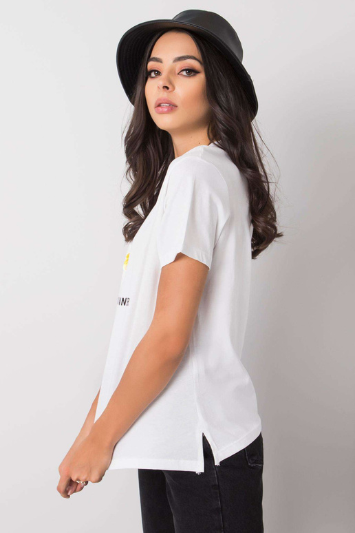 Valge Betsy aplikatsiooniga T-särk Valge Betsy aplikatsiooniga T-särk