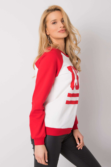 Valge ja punane dressipluus... 2