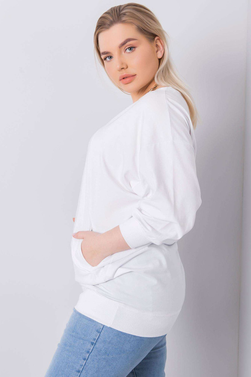 Valge pluss suuruses pluus Messina...