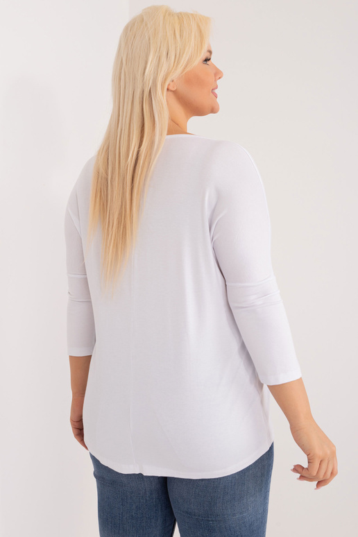 Valge pluss suuruses pluus viskoosiga...