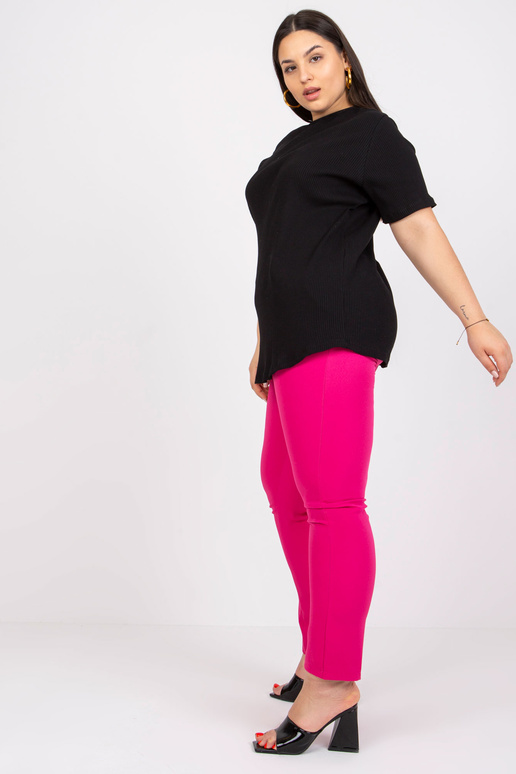 Must pluss suuruses pluus triibuga...