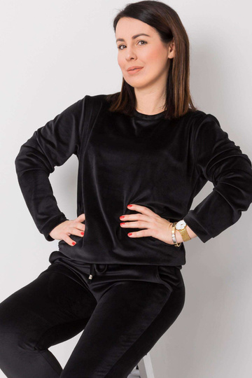 Jeanne'i must veluur pluss...