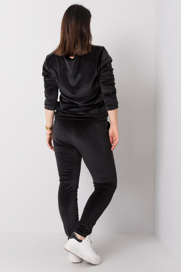 Jeanne'i must veluur pluss... 2