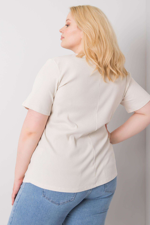 Helebeež pluss suuruses pluus Stella