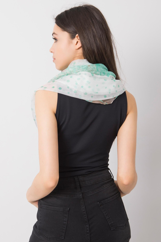 Roheline ja beež mustritega sall