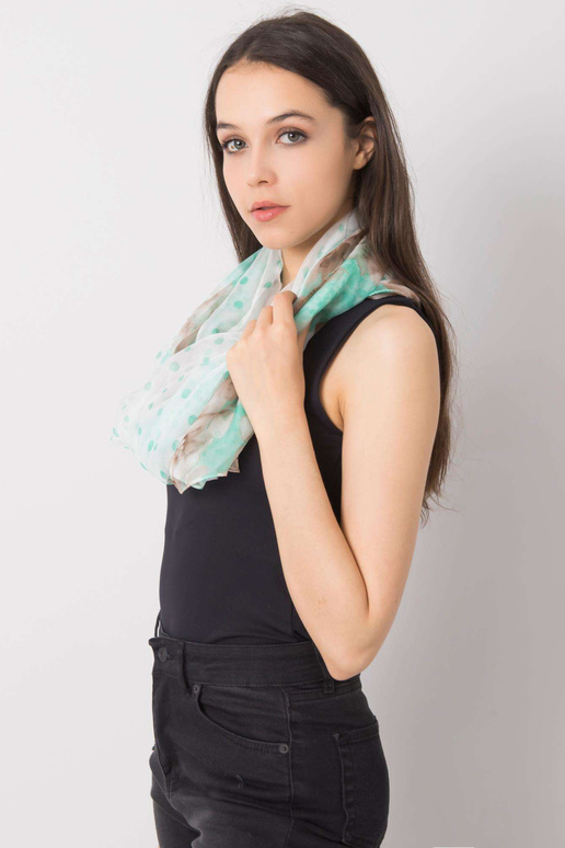 Roheline ja beež mustritega sall