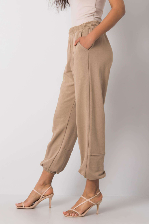 Tumebeežid dressipüksid Maye