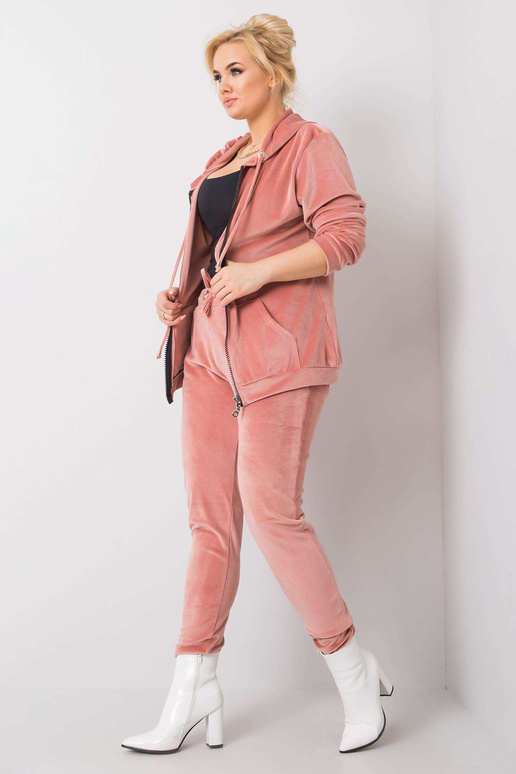 Määrdunud roosa veluur pluss suuruses... Määrdunud roosa veluur pluss suuruses...