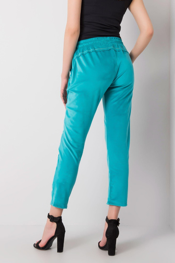 Türkiissinised veluurpüksid...