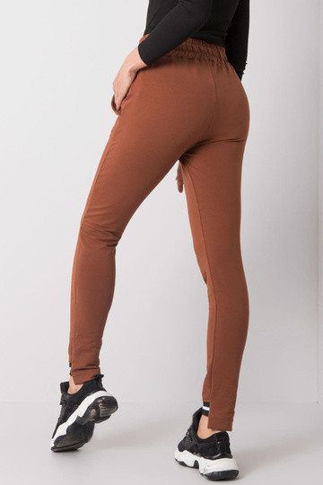 Helepruunid püksid Luciana