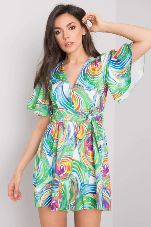 Valge värviliste mustritega...