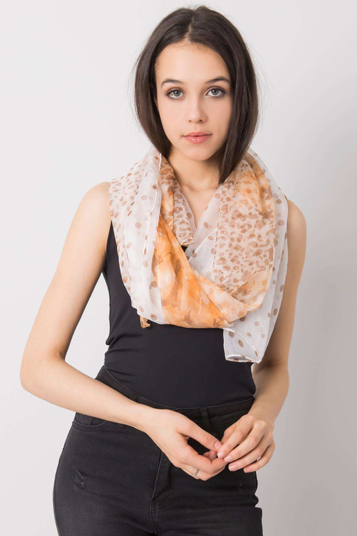 Pruunikasoranži mustriga sall