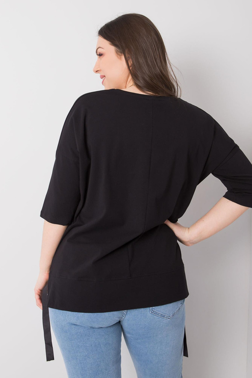 Must pluss suuruses pluus Darreni...