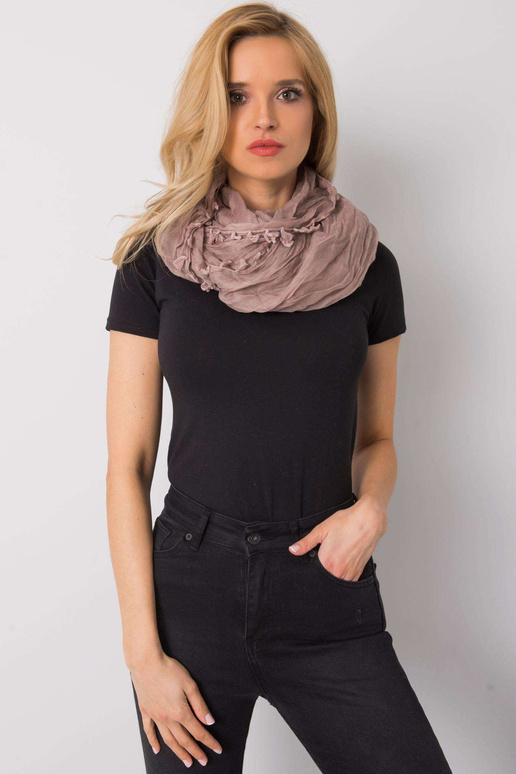 Pruun narmastega sall