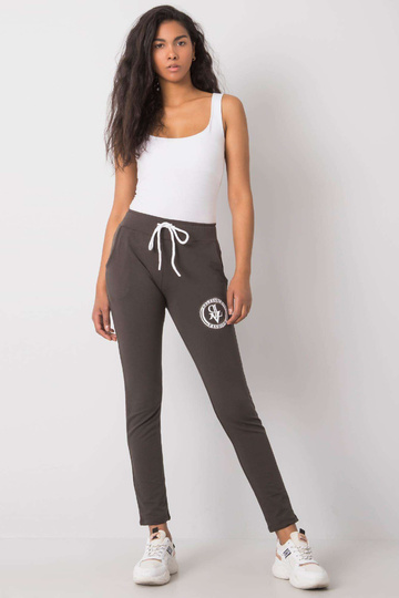 Tumedad khakivärvi püksid...