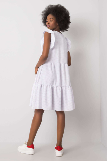 Valge täpiline kleit...