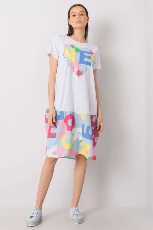 Valge ja sinine Guinevere trükistega...