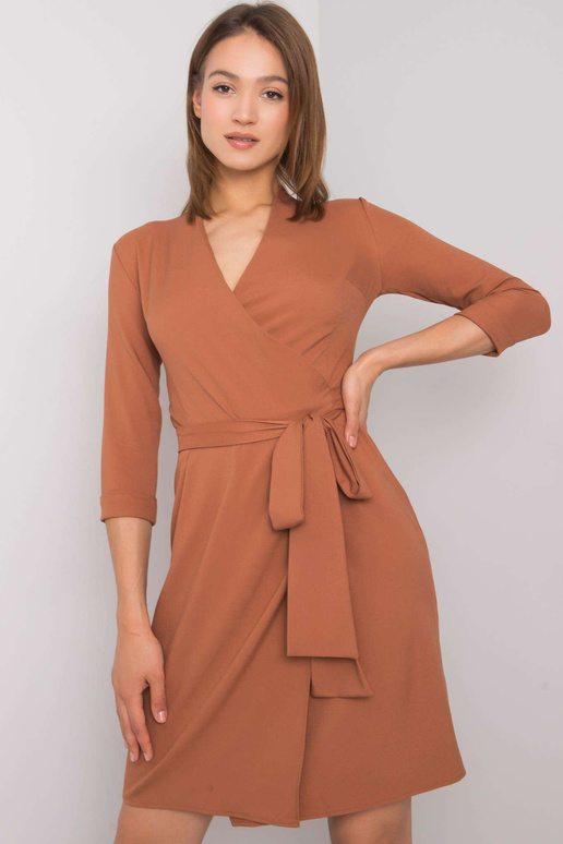 Pruun kleit lipsuga Edelie