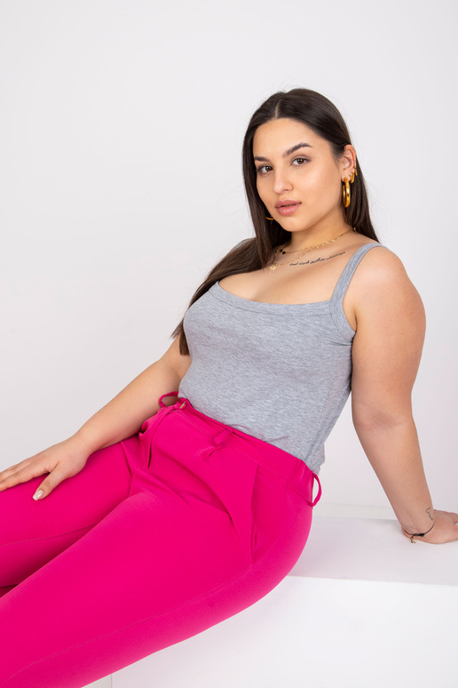 Hall plusssuuruses Scarlette...